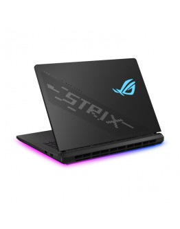Лаптоп ASUS G635LW-RW007W